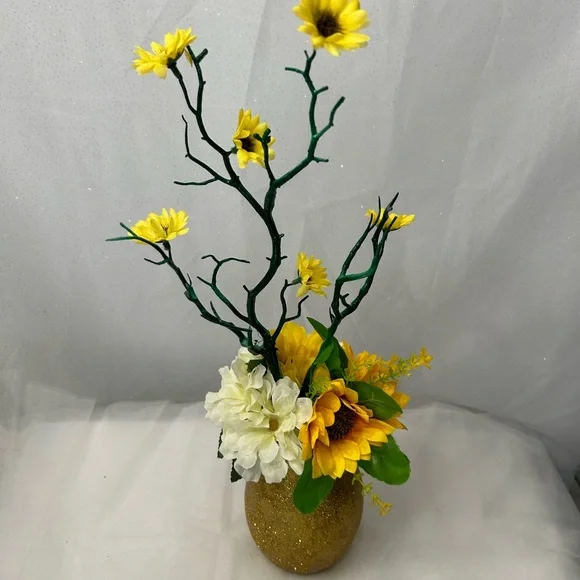 Centerpiece GOLD AND SUNFLOWER